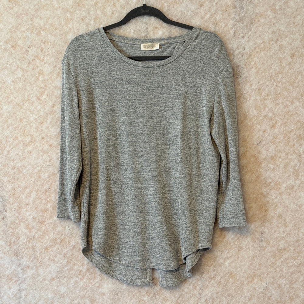 RD Style Heather Gray Long Sleeve Top